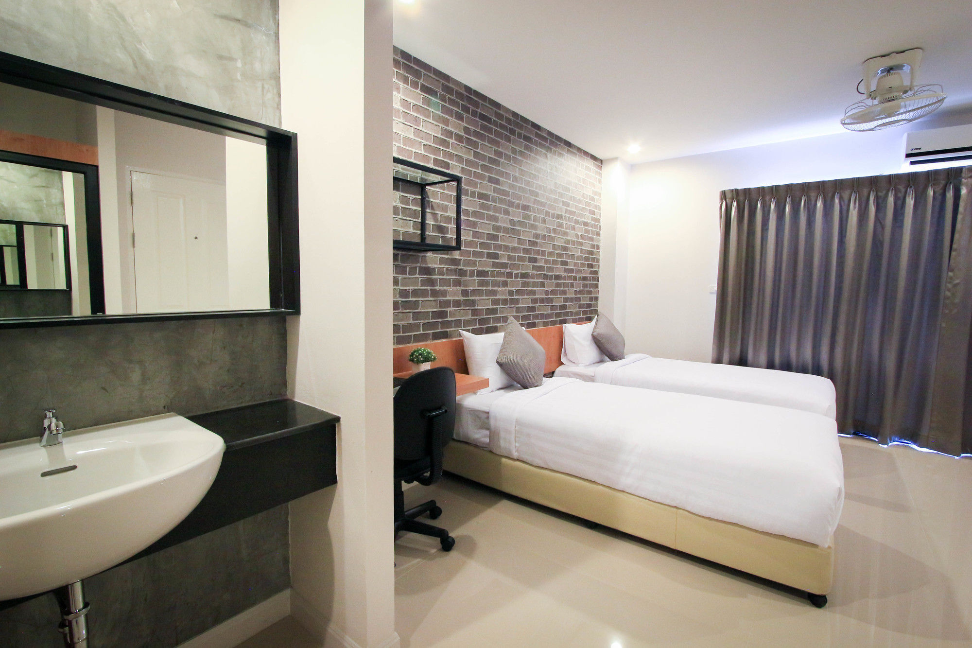 Vipa House Phuket - SHA Extra Plus Exteriör bild